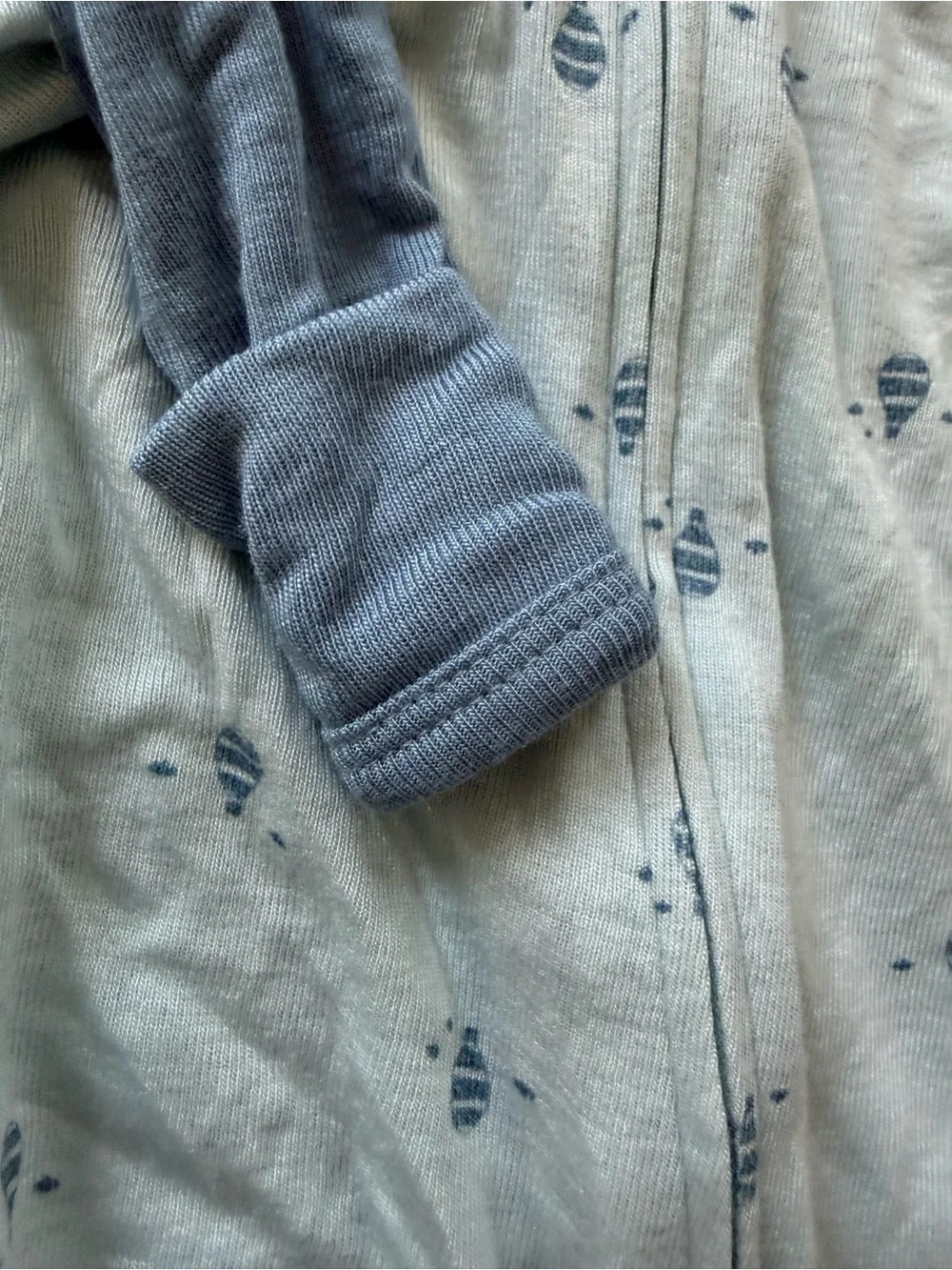 cloud island Two-Pack Footed Pajama Set in Blue and Light blue balloons NB nwt